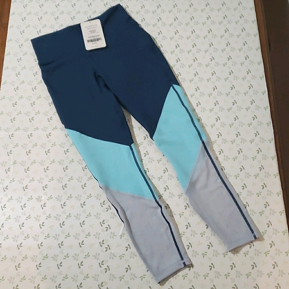 NEW Fabletics Zone High-Waisted 7/8 Legging szXS